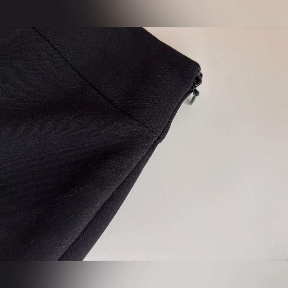 Tahari Black Pencil Skirt with Pleats - Picture 5 of 6